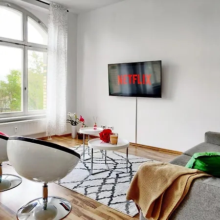 Lokal, Luftig - Loft Mit Heimkino & Parkplatz In Uni- Und Kliniknaehe Magdeburg Zewnętrze zdjęcie