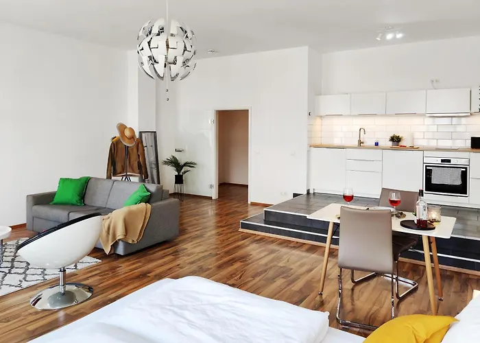 Lokal, Luftig - Loft Mit Heimkino & Parkplatz In Uni- Und Kliniknaehe