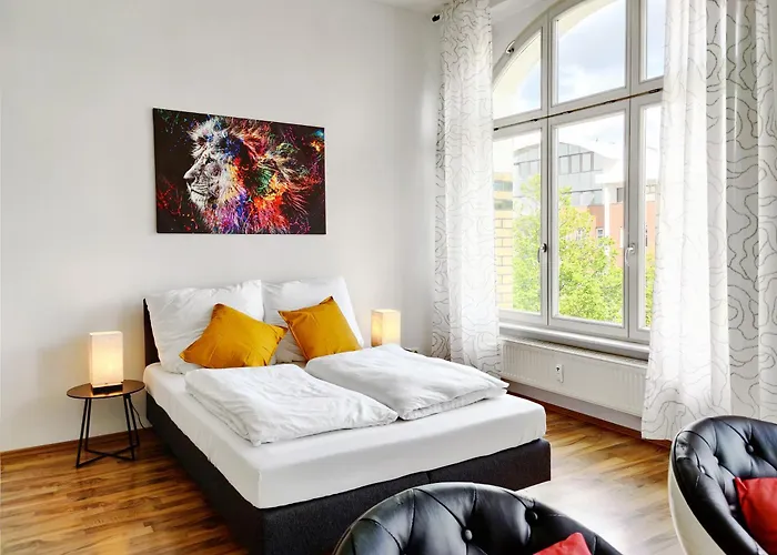 Lokal, Luftig - Loft Mit Heimkino & Parkplatz In Uni- Und Kliniknaehe