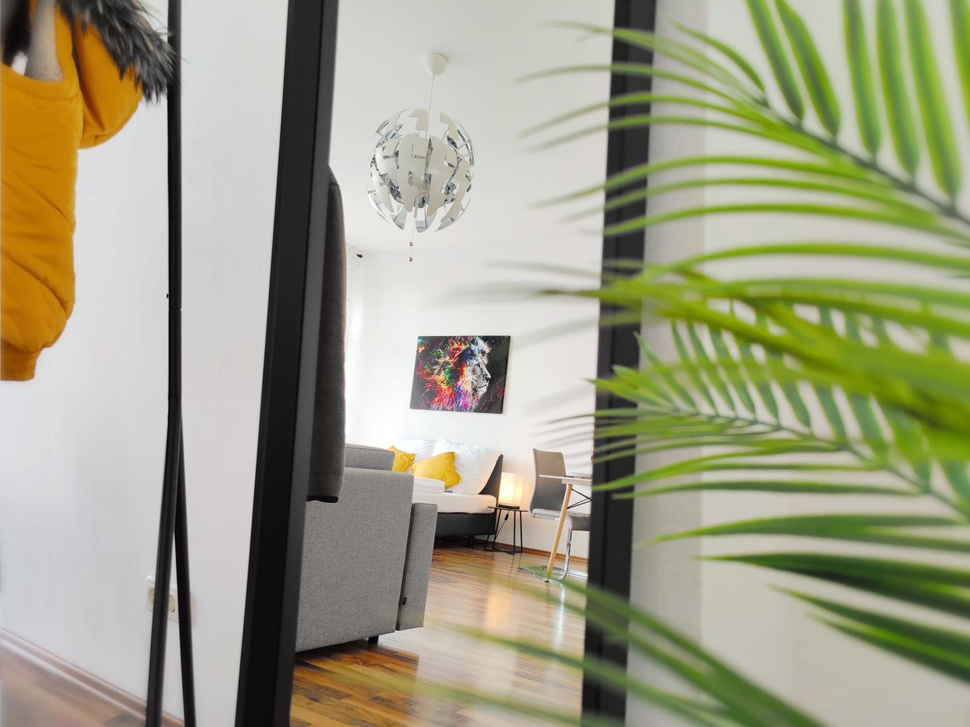 Lokal, Luftig - Loft Mit Heimkino & Parkplatz In Uni- Und Kliniknaehe Apartment