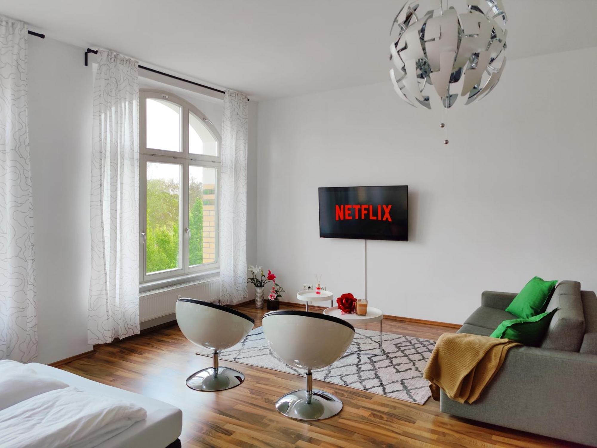 Lokal, Luftig - Loft Mit Heimkino & Parkplatz In Uni- Und Kliniknaehe *