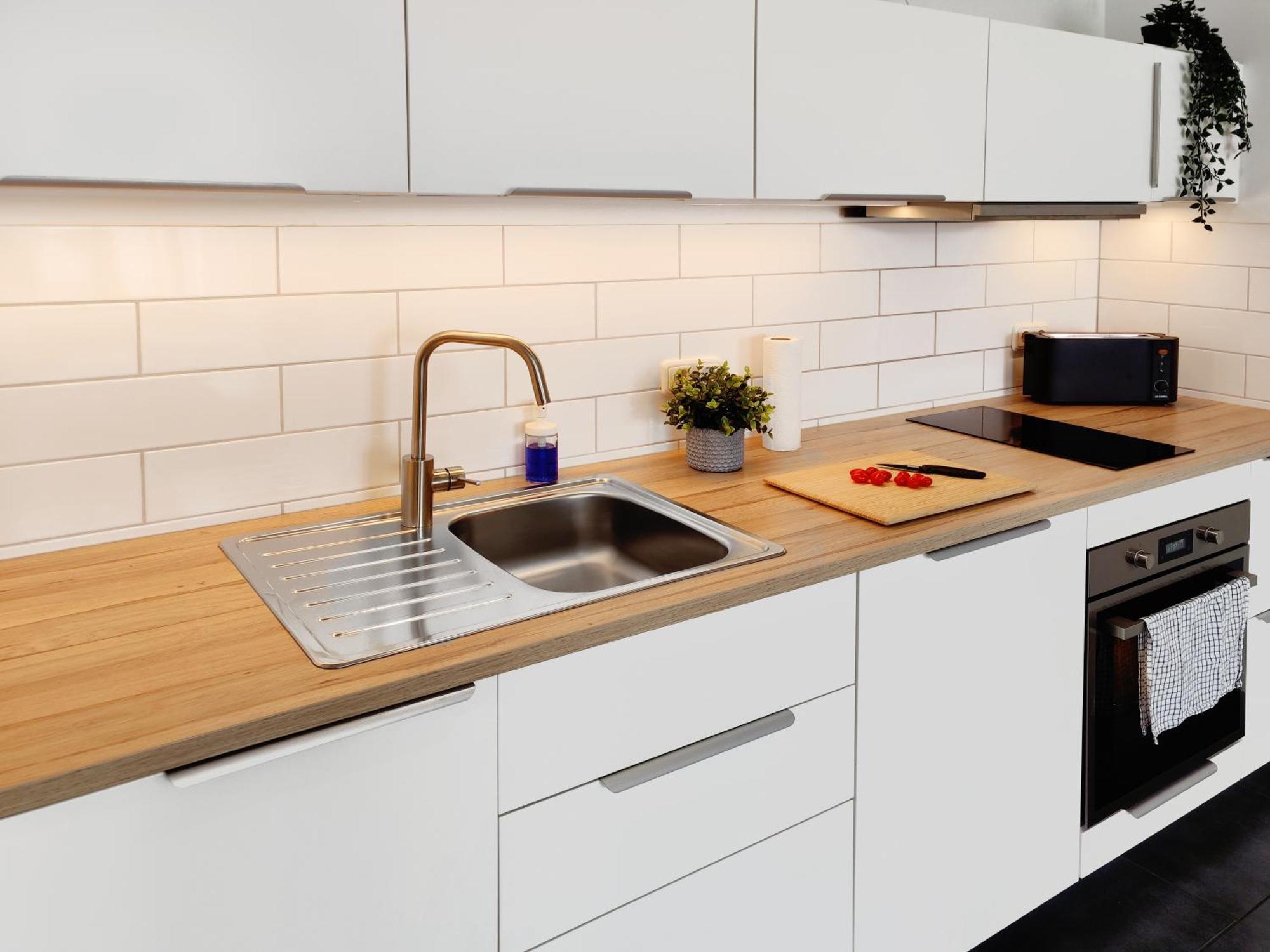Apartment Lokal, Luftig - Loft Mit Heimkino & Parkplatz In Uni- Und Kliniknaehe *