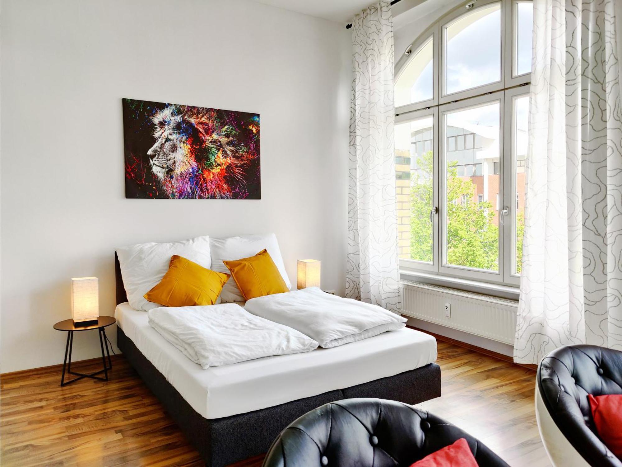 Lokal, Luftig - Loft Mit Heimkino & Parkplatz In Uni- Und Kliniknaehe Magdeburg