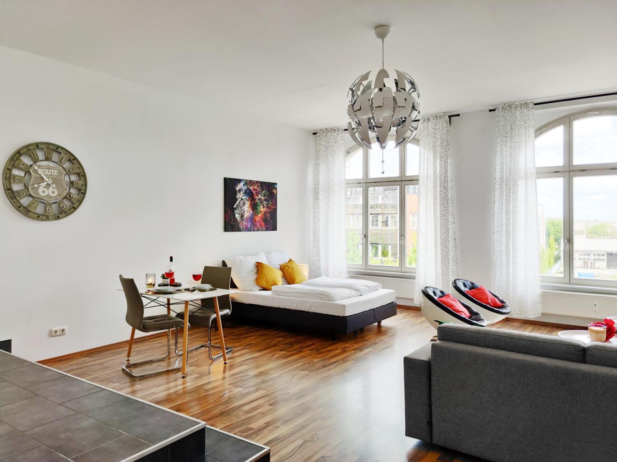 Lokal, Luftig - Loft Mit Heimkino & Parkplatz In Uni- Und Kliniknaehe Apartment